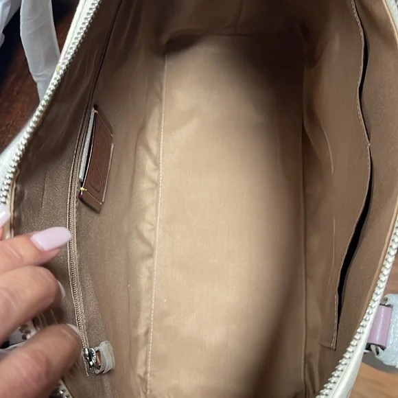 Coach Floral Gallery Tote - Picture 7 of 8